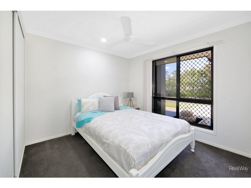 10 Sutherland Road, Branyan QLD 4670