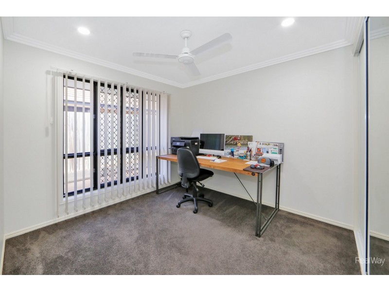 10 Sutherland Road, Branyan QLD 4670