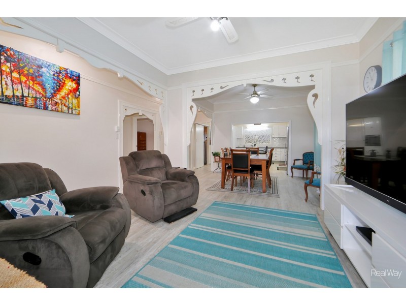 42 Lamb Street, Walkervale QLD 4670