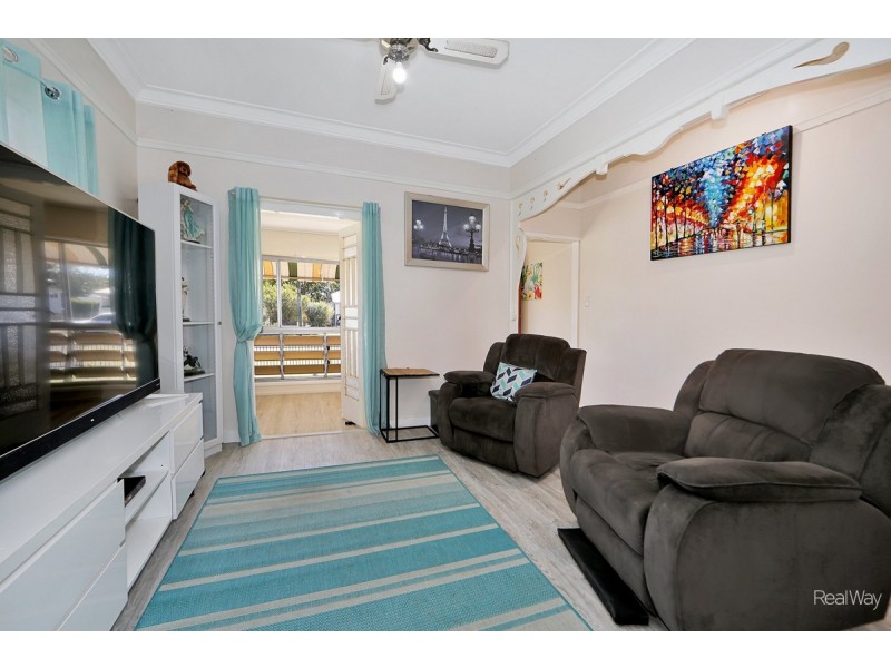 42 Lamb Street, Walkervale QLD 4670