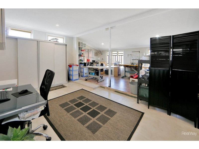 42 Lamb Street, Walkervale QLD 4670