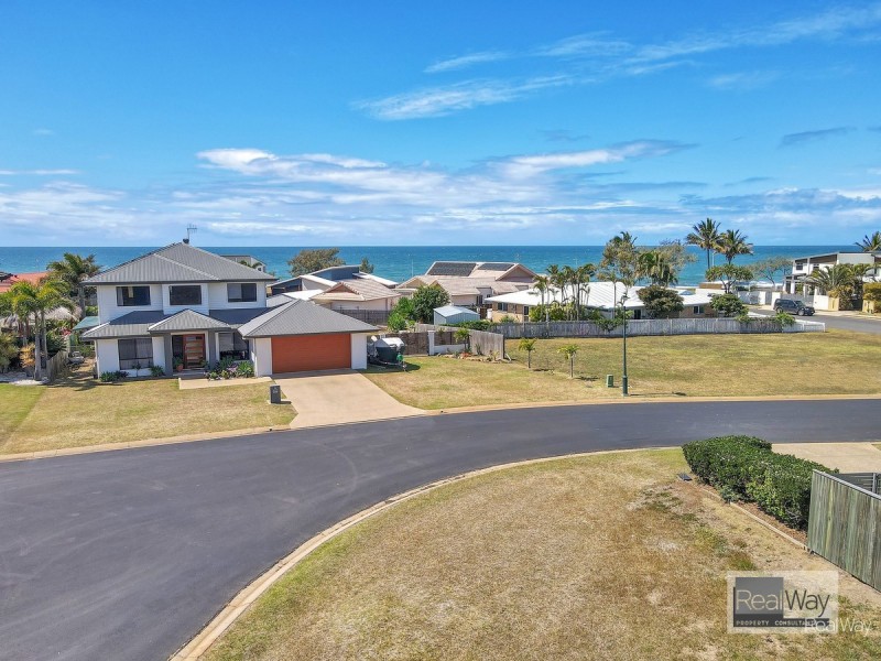 2 Admiralty Place, Coral Cove QLD 4670