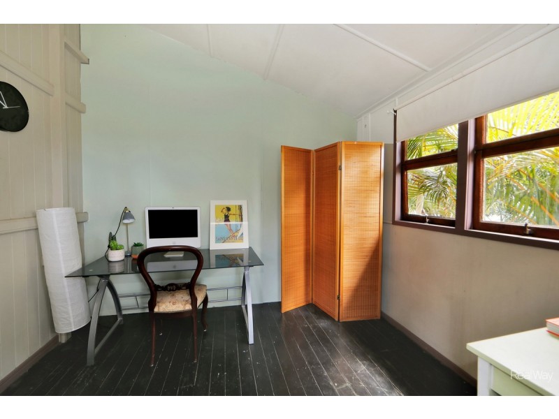 140 Walker Street, Svensson Heights QLD 4670