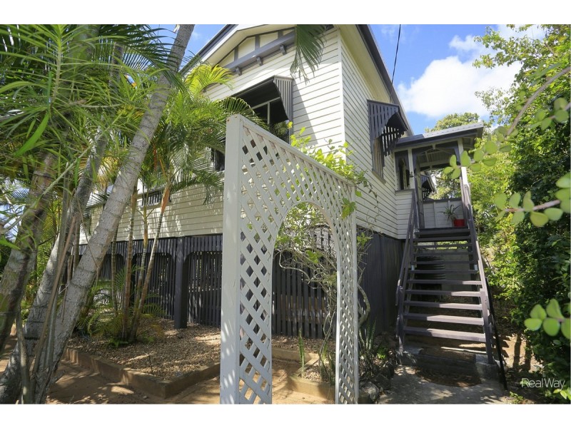 140 Walker Street, Svensson Heights QLD 4670