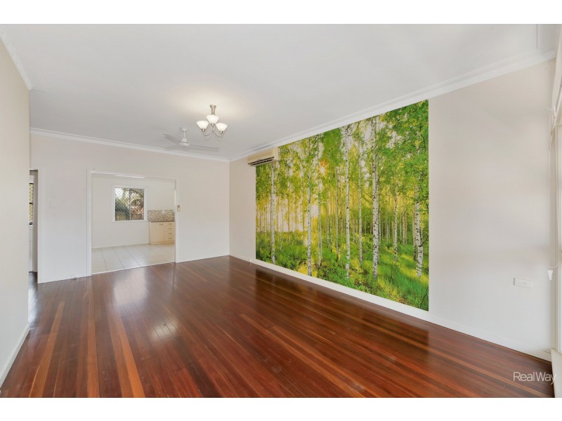 17 Lloyd Street, Walkervale QLD 4670