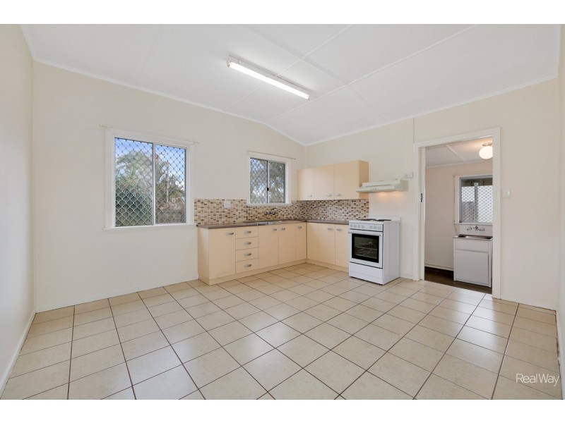 17 Lloyd Street, Walkervale QLD 4670