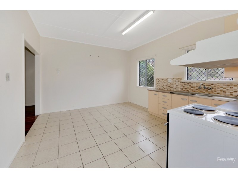 17 Lloyd Street, Walkervale QLD 4670