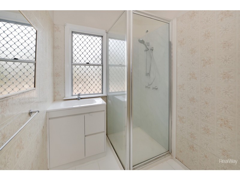 17 Lloyd Street, Walkervale QLD 4670