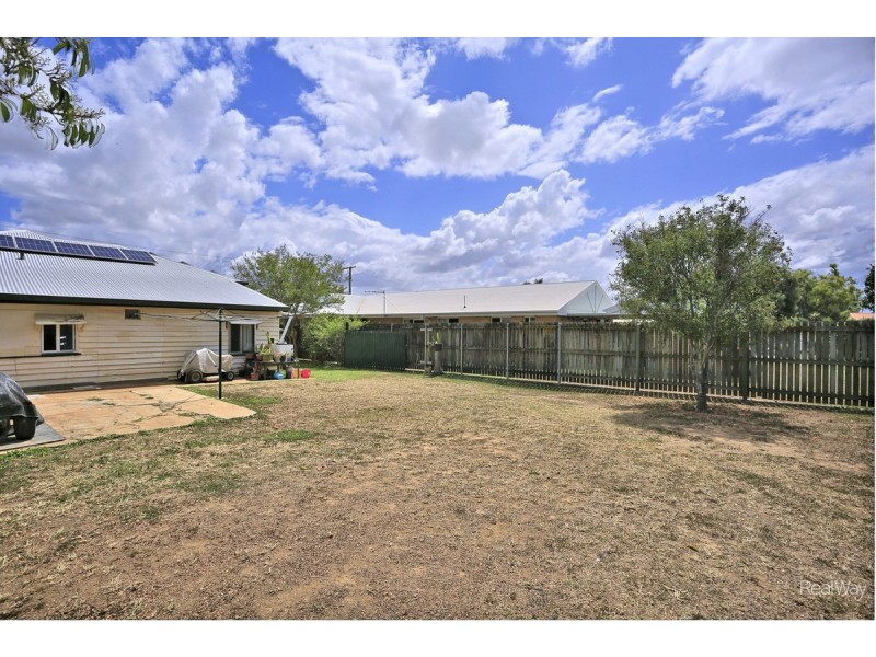 25 Greenwood Street, Kepnock QLD 4670