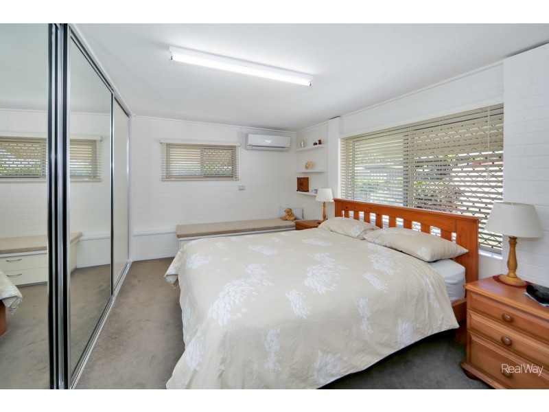 12 Peatey Street, Kepnock QLD 4670