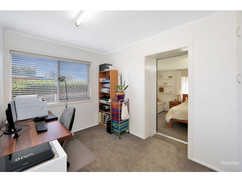 12 Peatey Street, Kepnock QLD 4670