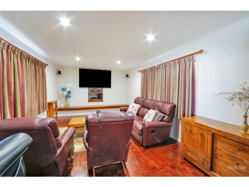 12 Peatey Street, Kepnock QLD 4670