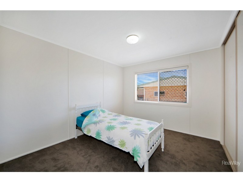 12 Peatey Street, Kepnock QLD 4670