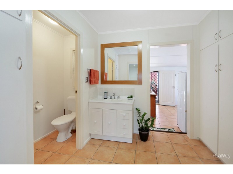 12 Peatey Street, Kepnock QLD 4670