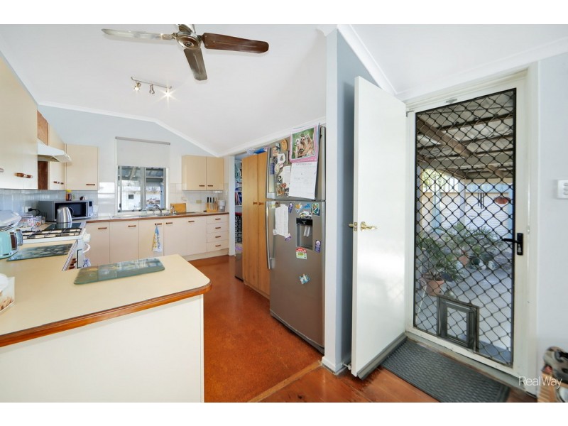 20 Harbour Esplanande, Burnett Heads QLD 4670