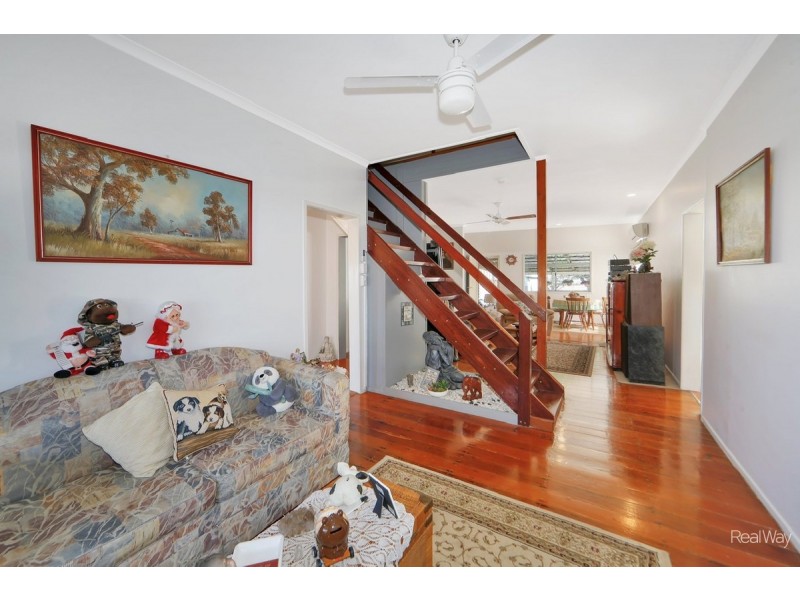 20 Harbour Esplanande, Burnett Heads QLD 4670