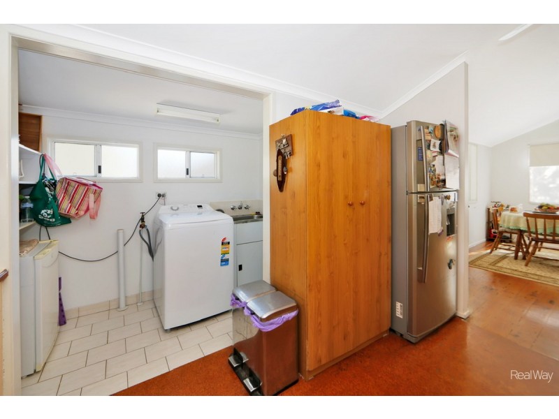 20 Harbour Esplanande, Burnett Heads QLD 4670