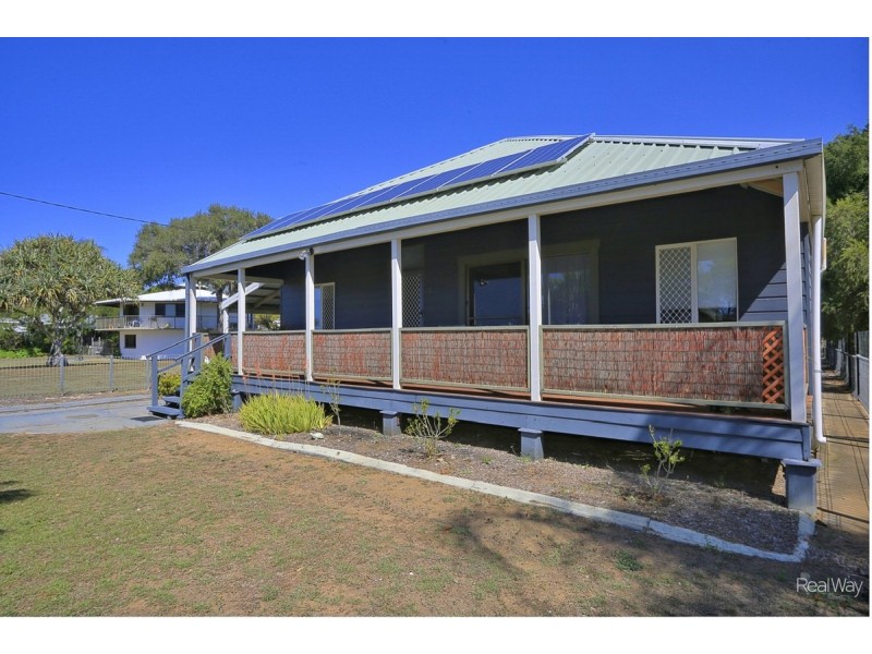 20 Harbour Esplanande, Burnett Heads QLD 4670