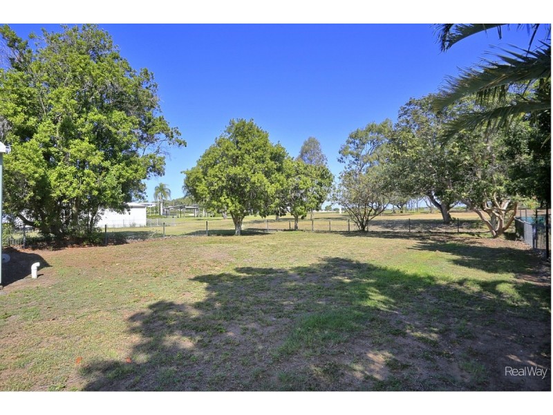 20 Harbour Esplanande, Burnett Heads QLD 4670