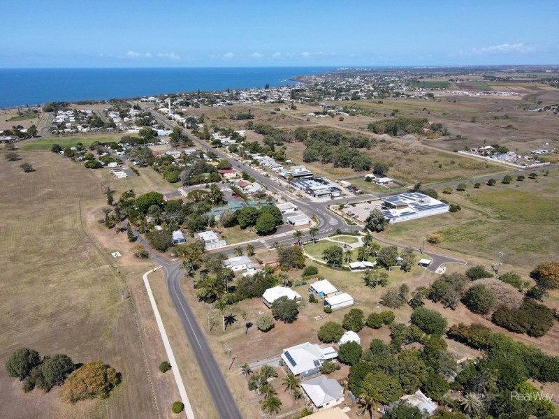 20 Harbour Esplanande, Burnett Heads QLD 4670