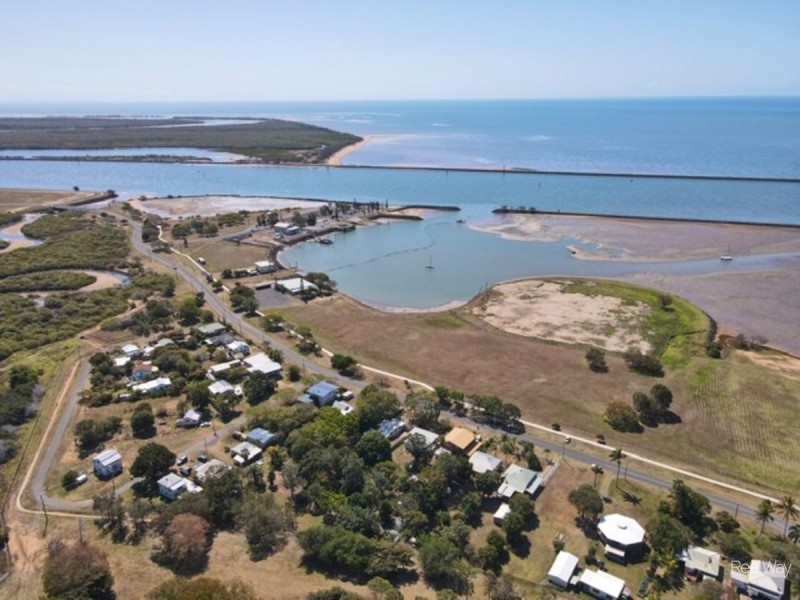 20 Harbour Esplanande, Burnett Heads QLD 4670