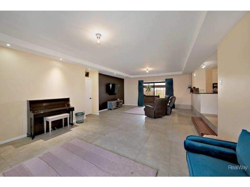 9 Strathdee Avenue, Bundaberg South QLD 4670