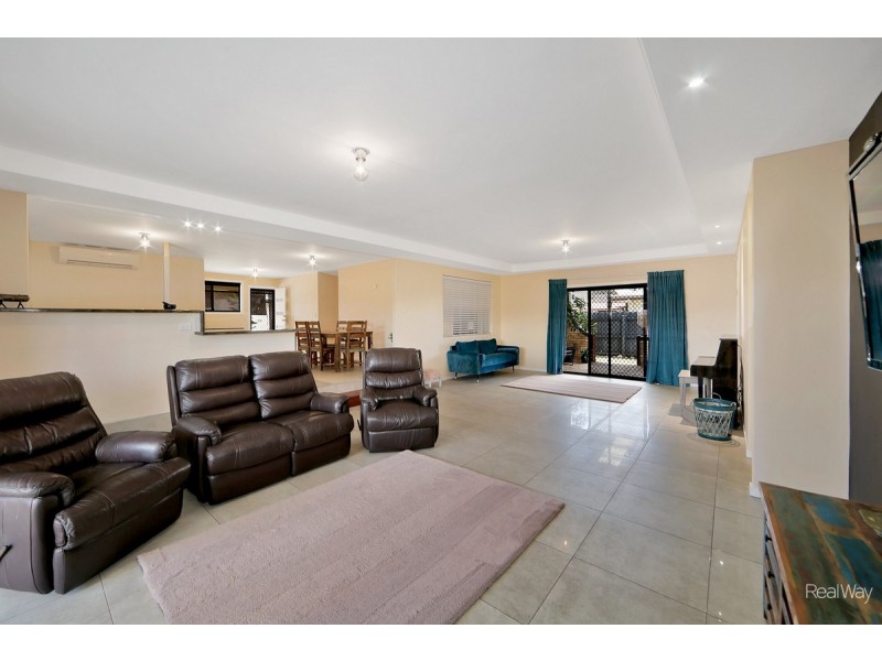 9 Strathdee Avenue, Bundaberg South QLD 4670