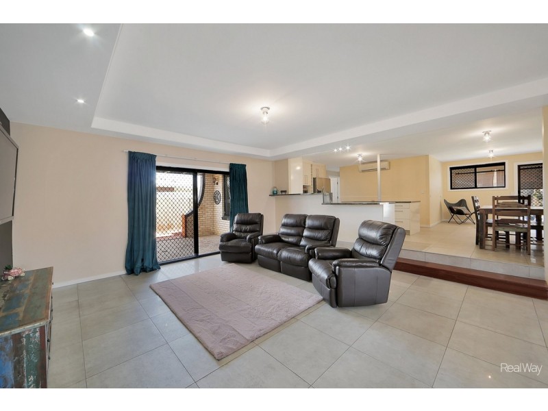 9 Strathdee Avenue, Bundaberg South QLD 4670