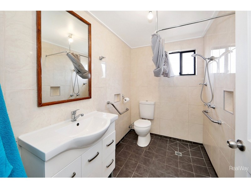 9 Strathdee Avenue, Bundaberg South QLD 4670