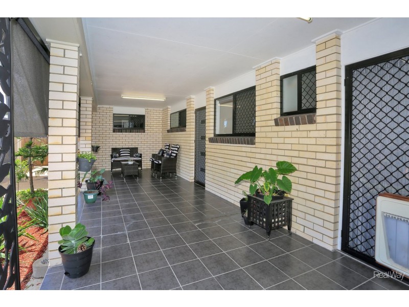 9 Strathdee Avenue, Bundaberg South QLD 4670