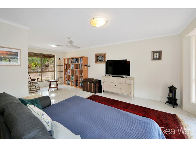 4 De Ville Court, South Bingera QLD 4670