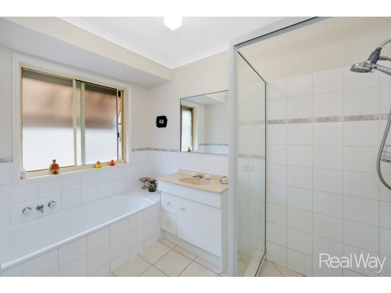 4 De Ville Court, South Bingera QLD 4670