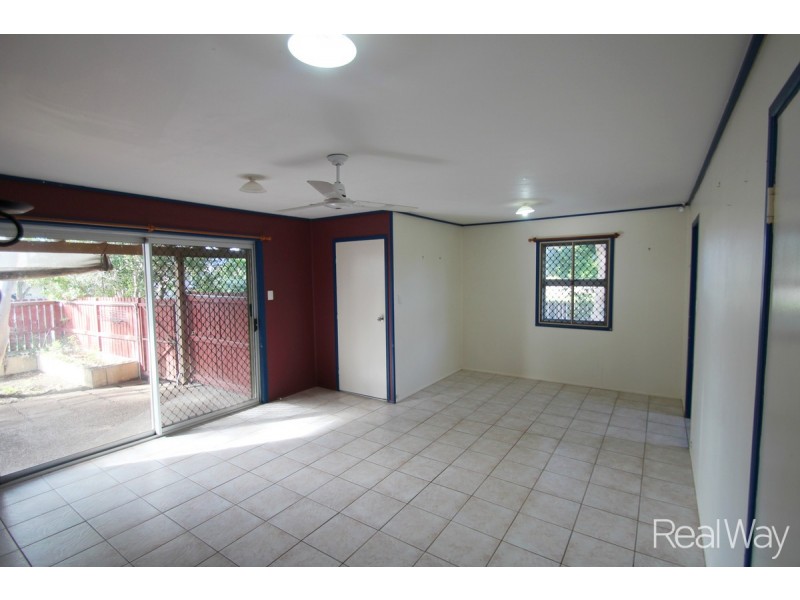 2 Bailey Street, Avenell Heights QLD 4670