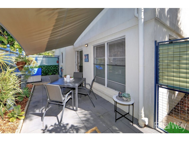 11/2 Sylvan Drive, Moore Park Beach QLD 4670