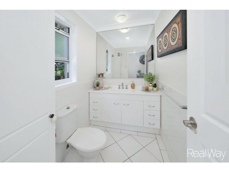 11/2 Sylvan Drive, Moore Park Beach QLD 4670