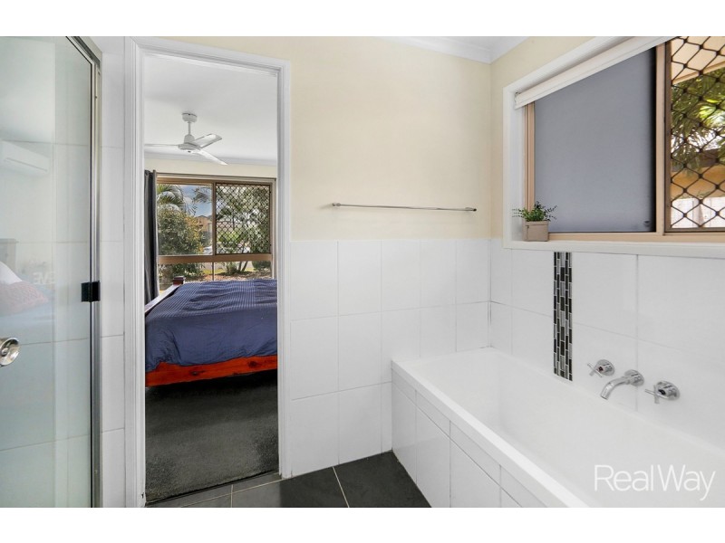 24 The Strand West, Thabeban QLD 4670