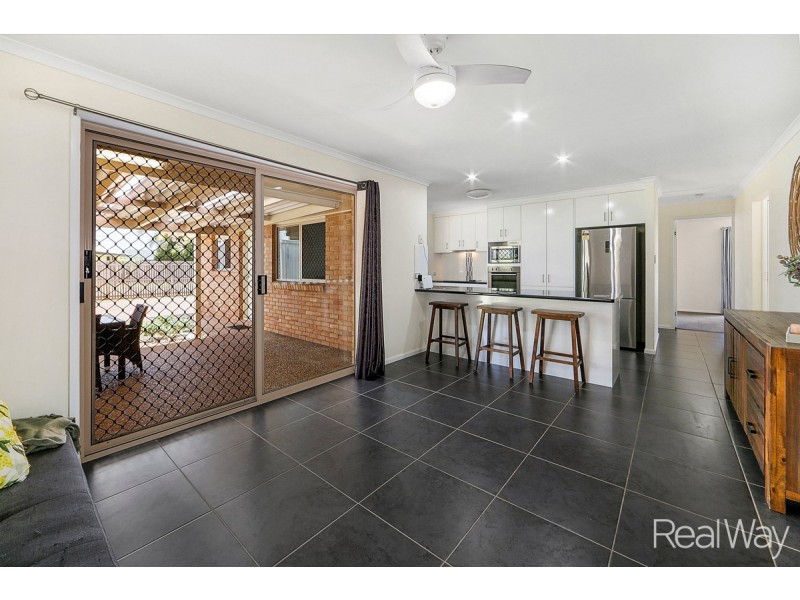 24 The Strand West, Thabeban QLD 4670