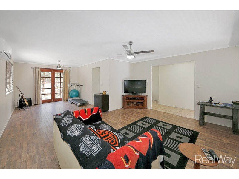 18 Woods Road, Sharon QLD 4670