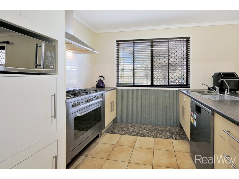 18 Woods Road, Sharon QLD 4670