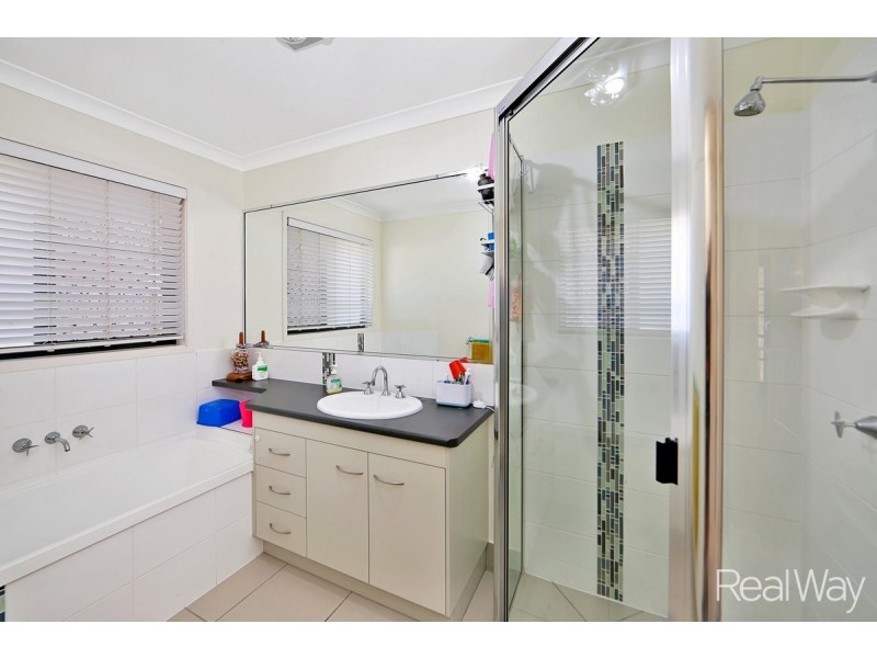 54 Robina Drive, Avoca QLD 4670