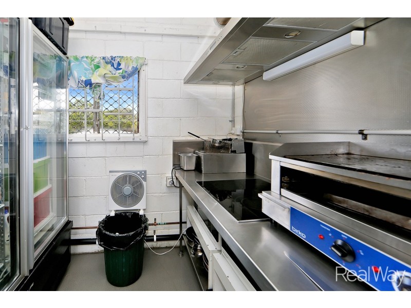 Shop 5/8 Birk Street, Avenell Heights QLD 4670