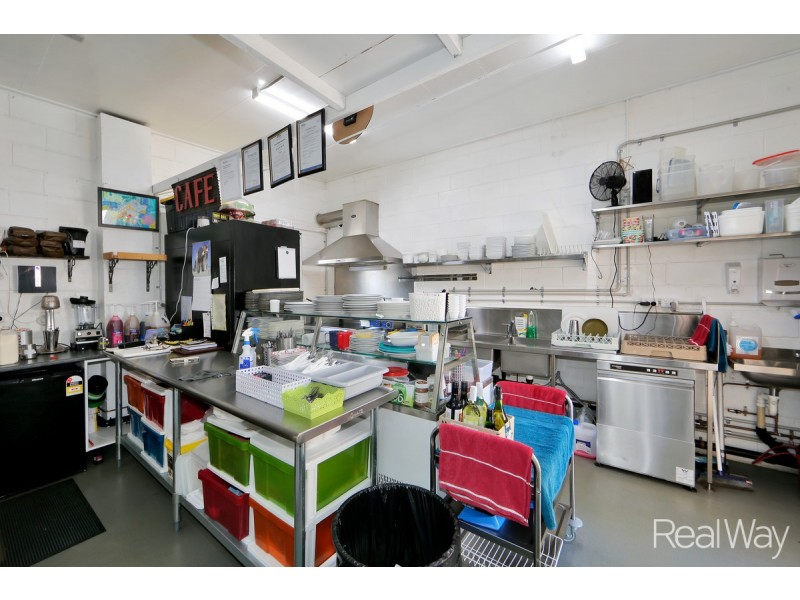 Shop 5/8 Birk Street, Avenell Heights QLD 4670