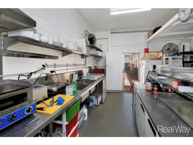 Shop 5/8 Birk Street, Avenell Heights QLD 4670