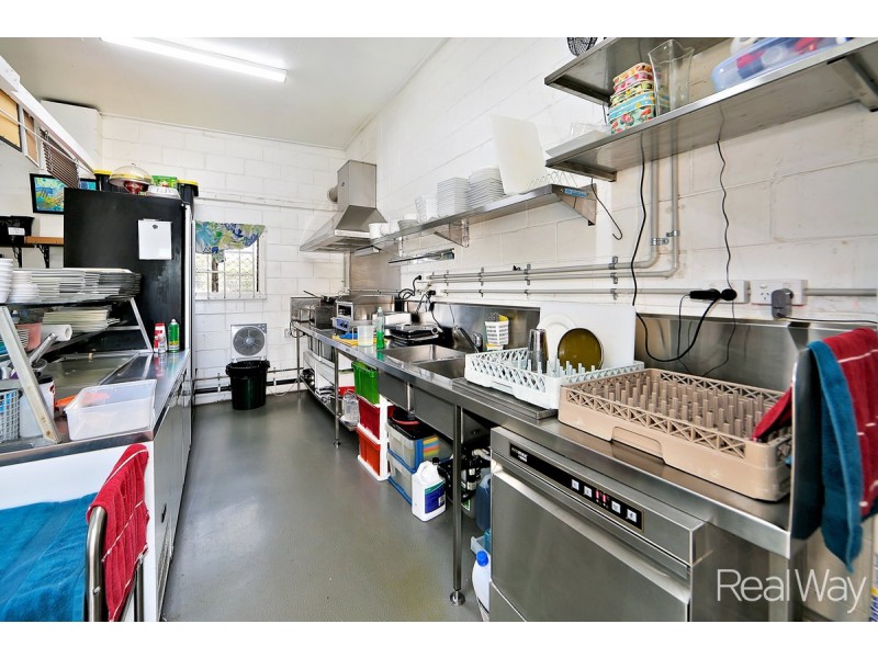 Shop 5/8 Birk Street, Avenell Heights QLD 4670