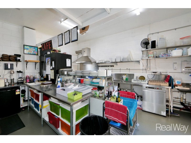 Shop 5/8 Birk Street, Avenell Heights QLD 4670