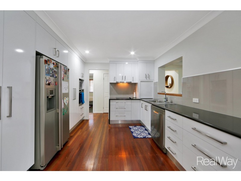 12 Miles Street, Kepnock QLD 4670