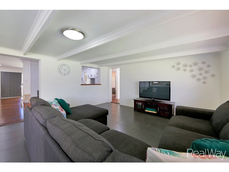 12 Miles Street, Kepnock QLD 4670