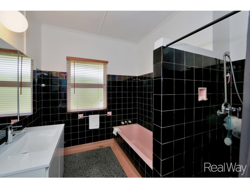 198 Walker Street, Svensson Heights QLD 4670