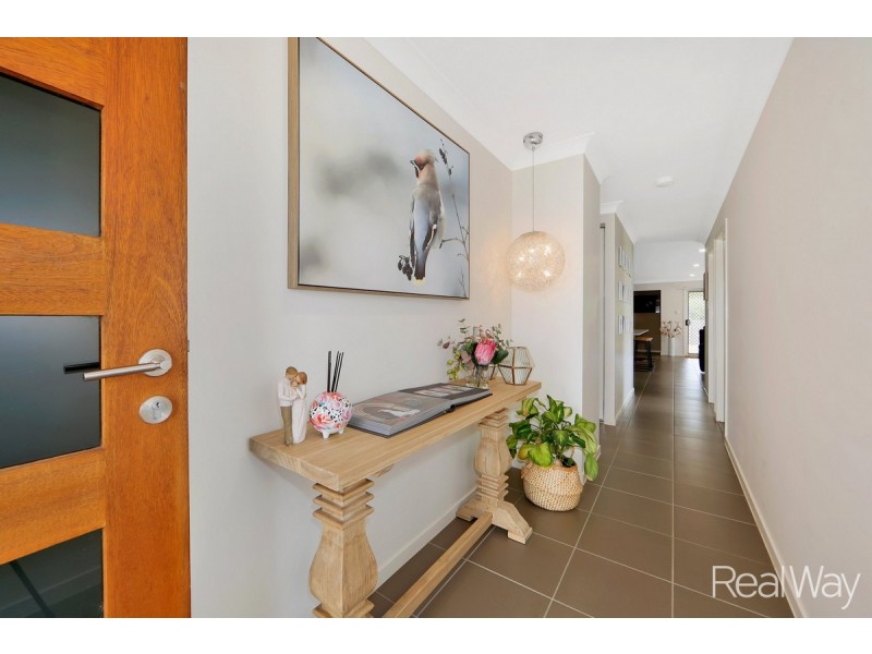 42 Sanctuary Drive, Ashfield QLD 4670