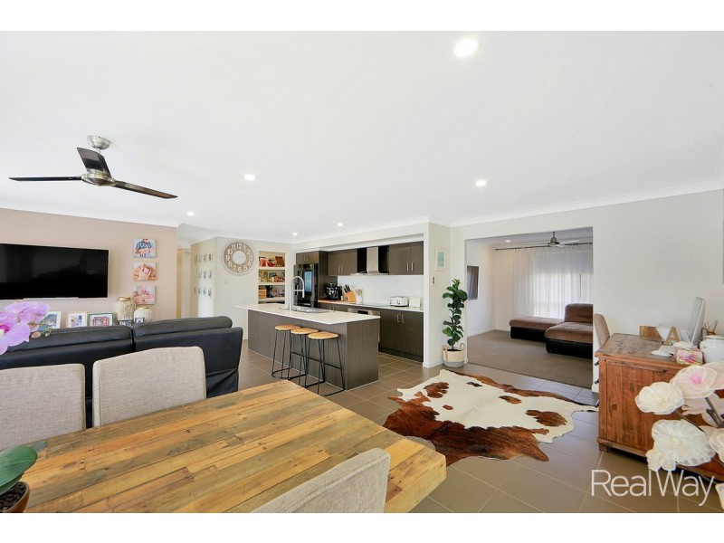 42 Sanctuary Drive, Ashfield QLD 4670